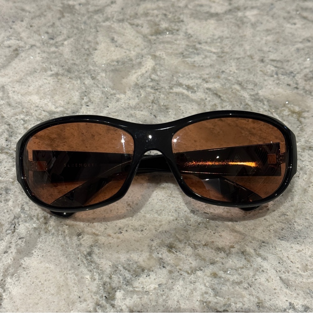 Serengeti Paige Women’s Y2K sunglasses Black Polarized